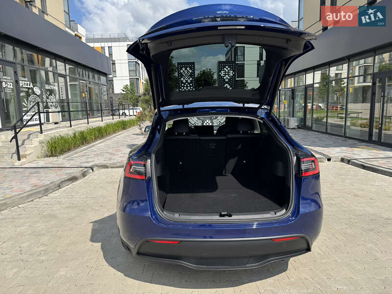 Позашляховик / Кросовер Tesla Model Y 2021 в Луцьку