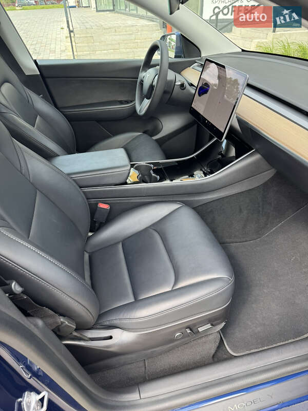Позашляховик / Кросовер Tesla Model Y 2021 в Луцьку
