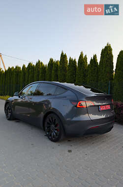 Внедорожник / Кроссовер Tesla Model Y 2023 в 