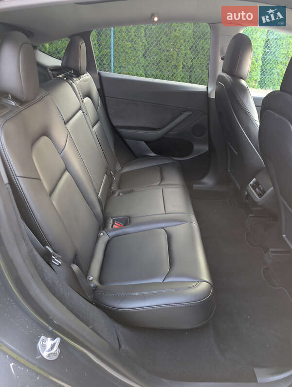 Внедорожник / Кроссовер Tesla Model Y 2023 в Львове