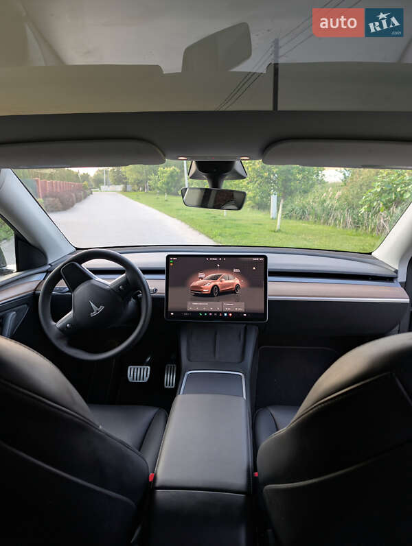 Внедорожник / Кроссовер Tesla Model Y 2023 в Львове