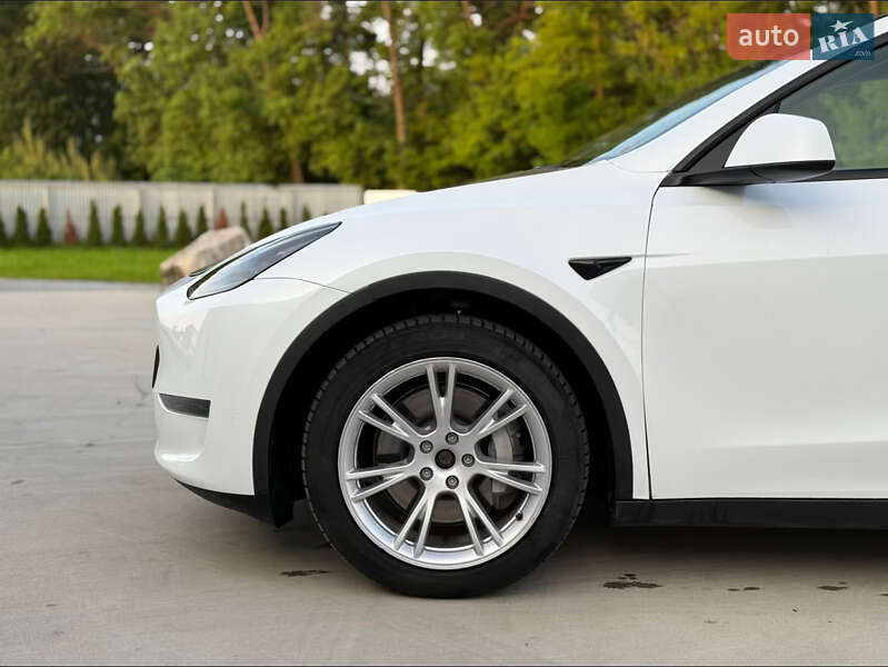 Внедорожник / Кроссовер Tesla Model Y 2023 в Луцке