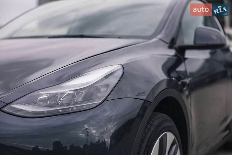 Внедорожник / Кроссовер Tesla Model Y 2024 в Львове