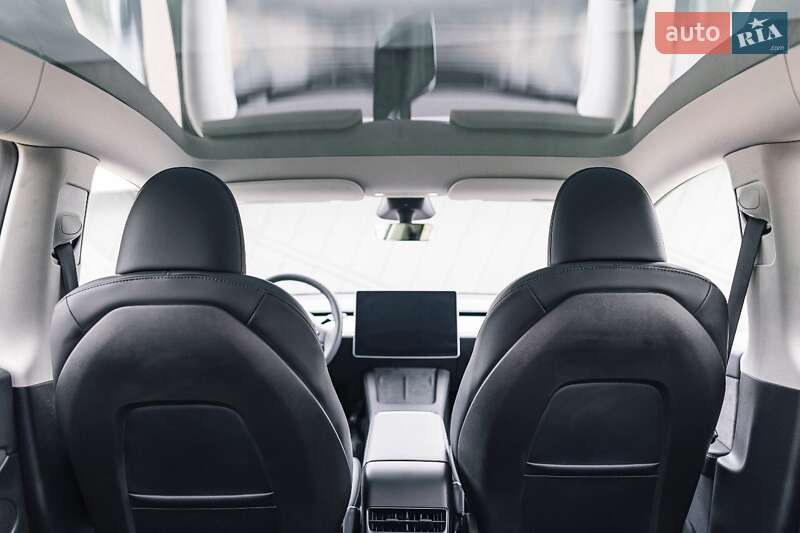 Внедорожник / Кроссовер Tesla Model Y 2024 в Львове