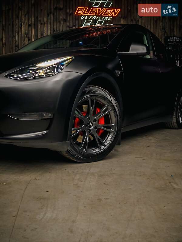 Позашляховик / Кросовер Tesla Model Y 2023 в Києві