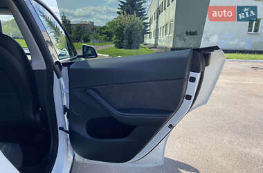 Внедорожник / Кроссовер Tesla Model Y 2022 в 