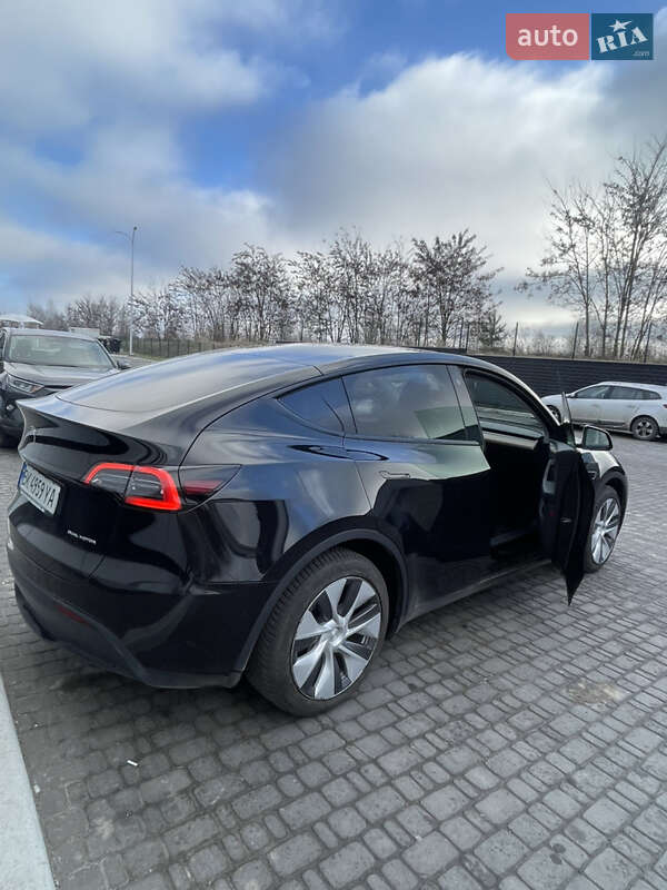 Позашляховик / Кросовер Tesla Model Y 2022 в Рівному фото 13 Позашляховик / Кросовер Tesla Model Y 2022 в Рівному
