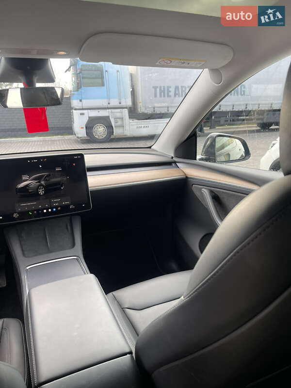 Позашляховик / Кросовер Tesla Model Y 2022 в Рівному фото 22 Позашляховик / Кросовер Tesla Model Y 2022 в Рівному