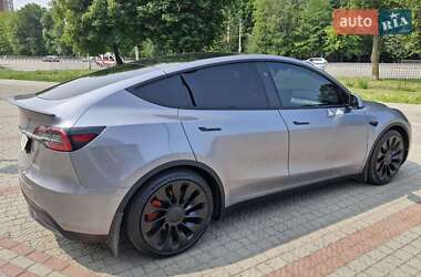 Внедорожник / Кроссовер Tesla Model Y 2024 в 