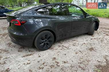 Позашляховик / Кросовер Tesla Model Y 2024 в 