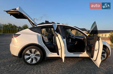 Внедорожник / Кроссовер Tesla Model Y 2021 в 