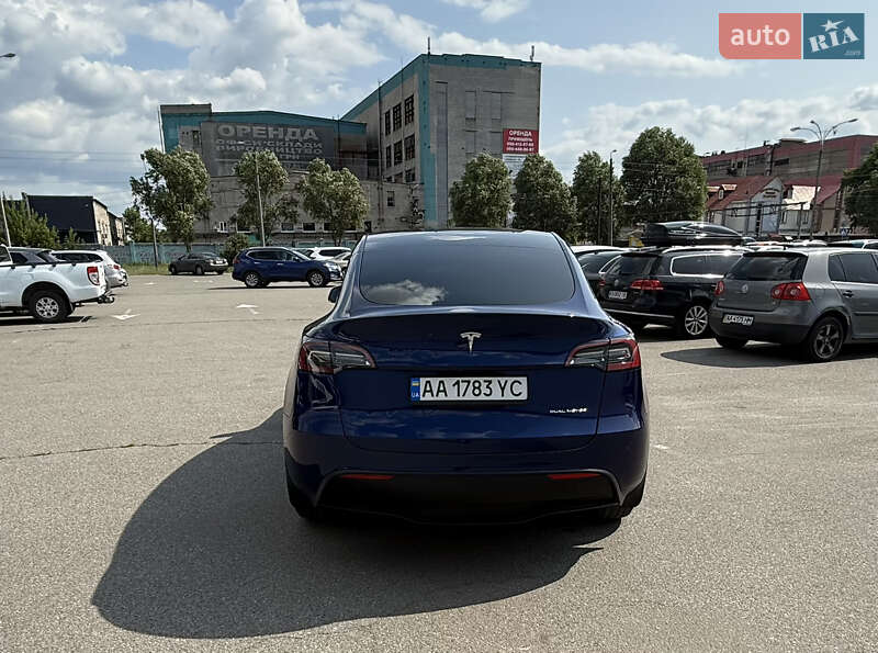 Внедорожник / Кроссовер Tesla Model Y 2023 в Киеве