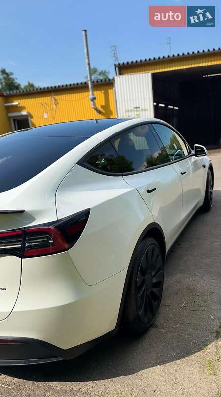 Позашляховик / Кросовер Tesla Model Y 2023 в Хмельницькому