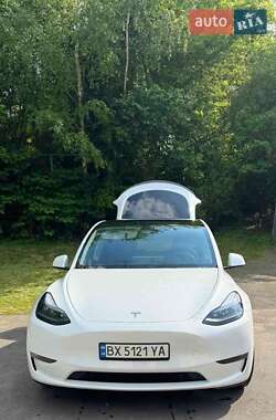 Позашляховик / Кросовер Tesla Model Y 2023 в 