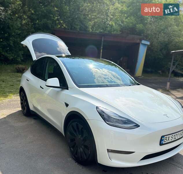 Позашляховик / Кросовер Tesla Model Y 2023 в Хмельницькому