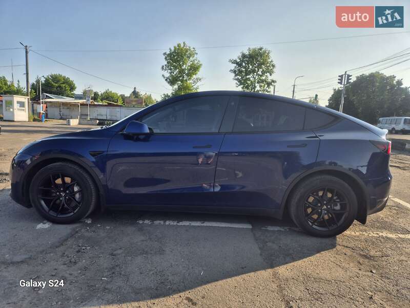 Внедорожник / Кроссовер Tesla Model Y 2021 в Луцке