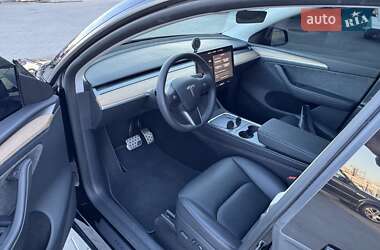 Внедорожник / Кроссовер Tesla Model Y 2024 в 