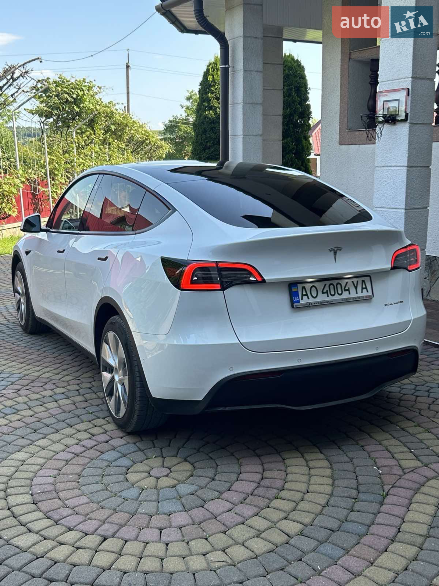 2022 Tesla Model Y - фото 1
