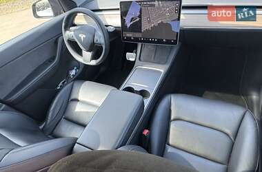 Внедорожник / Кроссовер Tesla Model Y 2021 в 