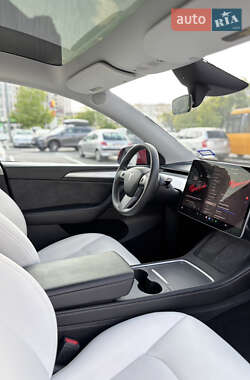 Внедорожник / Кроссовер Tesla Model Y 2023 в 