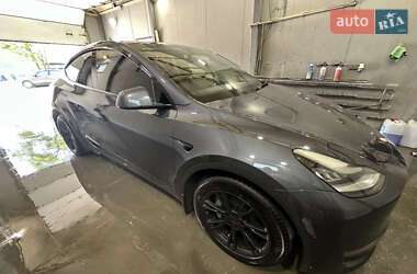 Внедорожник / Кроссовер Tesla Model Y 2021 в 