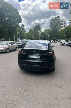 Внедорожник / Кроссовер Tesla Model Y 2024 в 