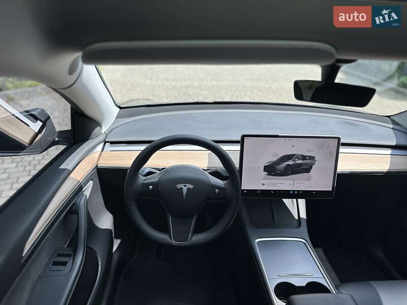 Внедорожник / Кроссовер Tesla Model Y 2023 в Львове