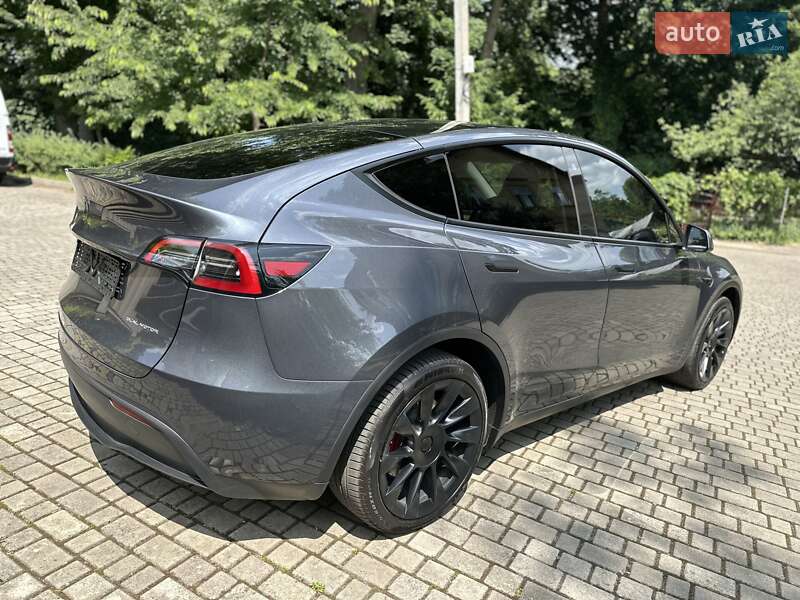 Внедорожник / Кроссовер Tesla Model Y 2023 в Львове