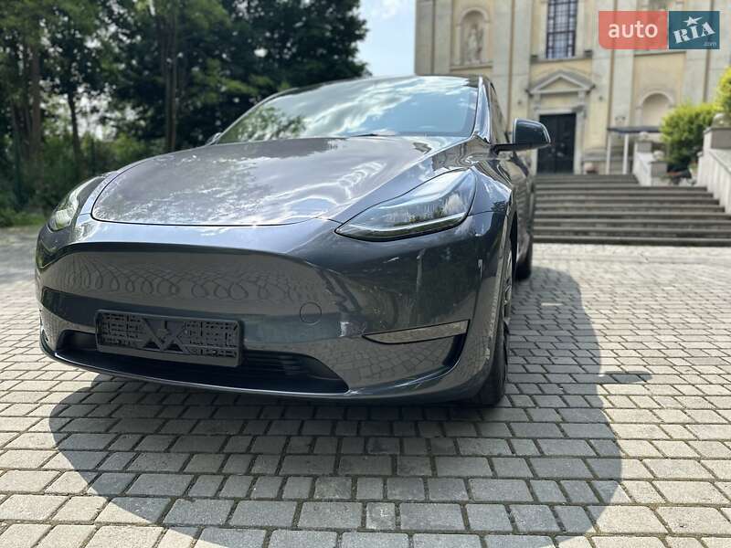 Внедорожник / Кроссовер Tesla Model Y 2023 в Львове