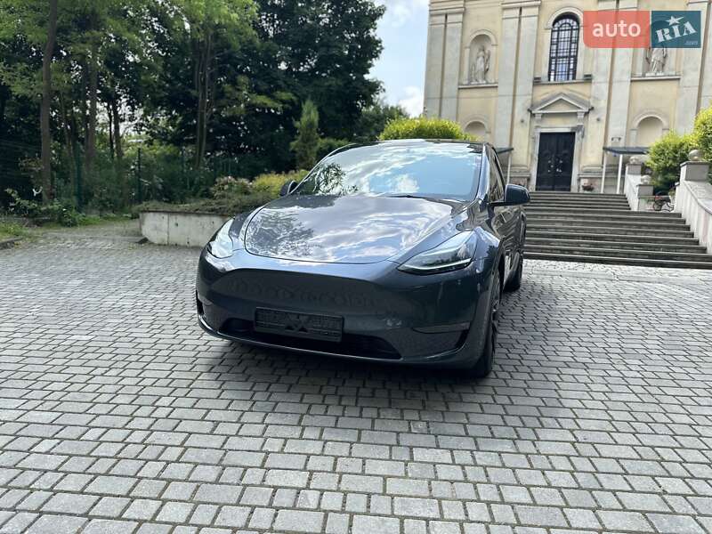 Внедорожник / Кроссовер Tesla Model Y 2023 в Львове