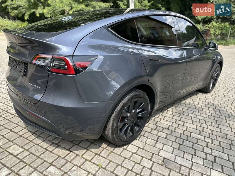 Внедорожник / Кроссовер Tesla Model Y 2023 в Львове