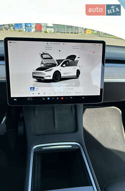 Внедорожник / Кроссовер Tesla Model Y 2024 в 