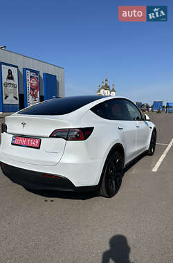Внедорожник / Кроссовер Tesla Model Y 2024 в 