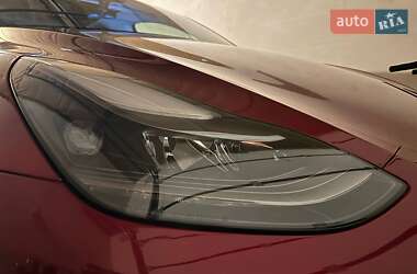 Позашляховик / Кросовер Tesla Model Y 2024 в 