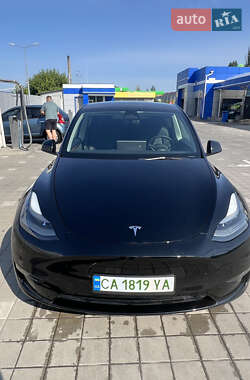 Внедорожник / Кроссовер Tesla Model Y 2023 в 