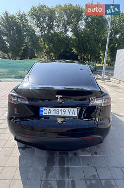 Внедорожник / Кроссовер Tesla Model Y 2023 в 