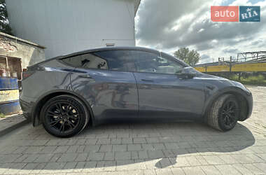 Внедорожник / Кроссовер Tesla Model Y 2021 в 