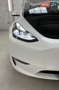 Внедорожник / Кроссовер Tesla Model Y 2024 в 