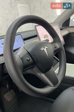 Внедорожник / Кроссовер Tesla Model Y 2024 в 