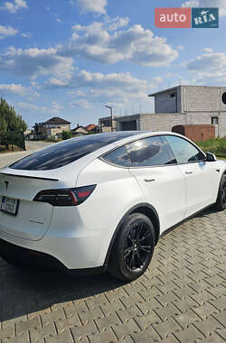 Внедорожник / Кроссовер Tesla Model Y 2023 в 