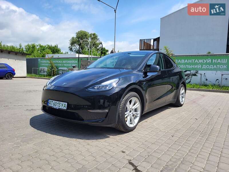 Позашляховик / Кросовер Tesla Model Y 2020 в Івано-Франківську