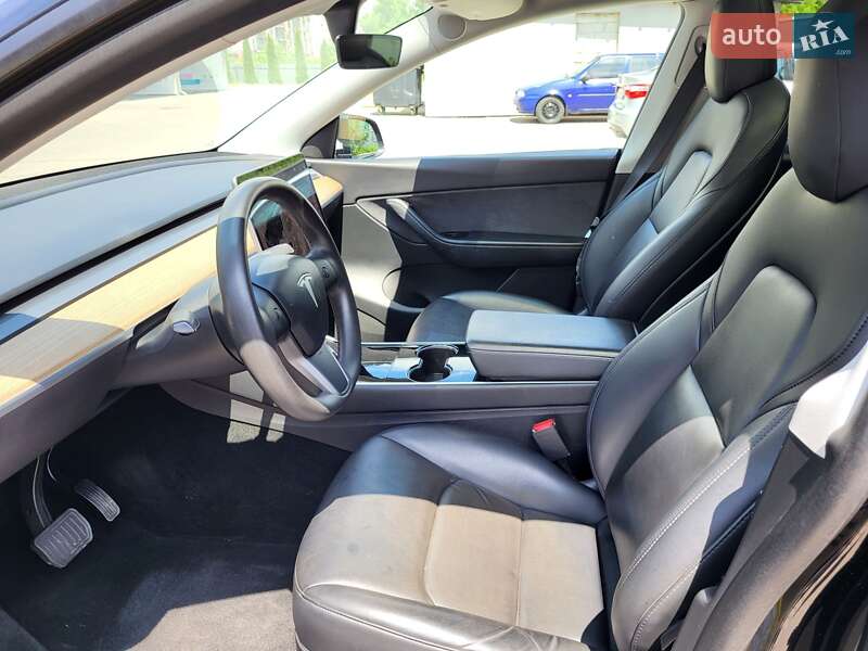 Позашляховик / Кросовер Tesla Model Y 2020 в Івано-Франківську