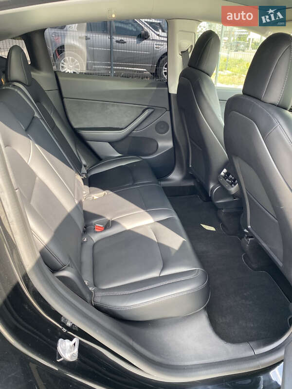 Внедорожник / Кроссовер Tesla Model Y 2021 в Тернополе