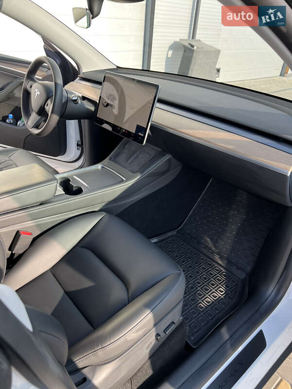 Внедорожник / Кроссовер Tesla Model Y 2022 в Одессе
