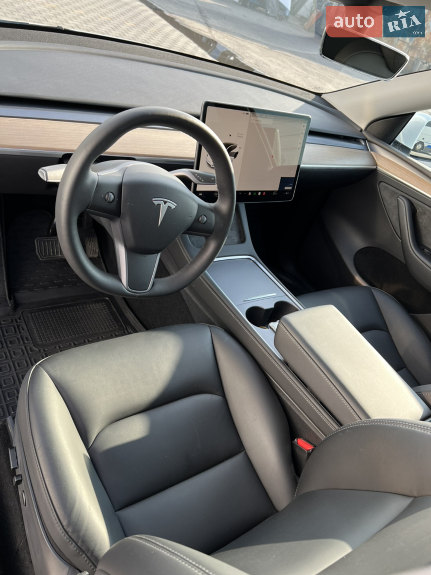 2022 Tesla Model Y - мініатюра 17