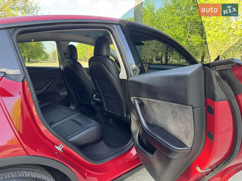 Внедорожник / Кроссовер Tesla Model Y 2022 в Харькове