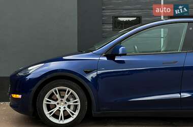 Внедорожник / Кроссовер Tesla Model Y 2021 в 