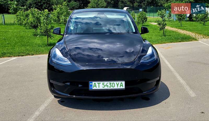 Внедорожник / Кроссовер Tesla Model Y 2023 в Ивано-Франковске