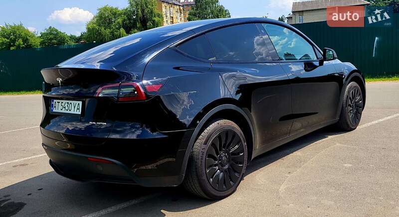 Внедорожник / Кроссовер Tesla Model Y 2023 в Ивано-Франковске