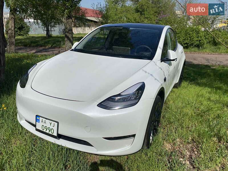 Внедорожник / Кроссовер Tesla Model Y 2023 в Киеве